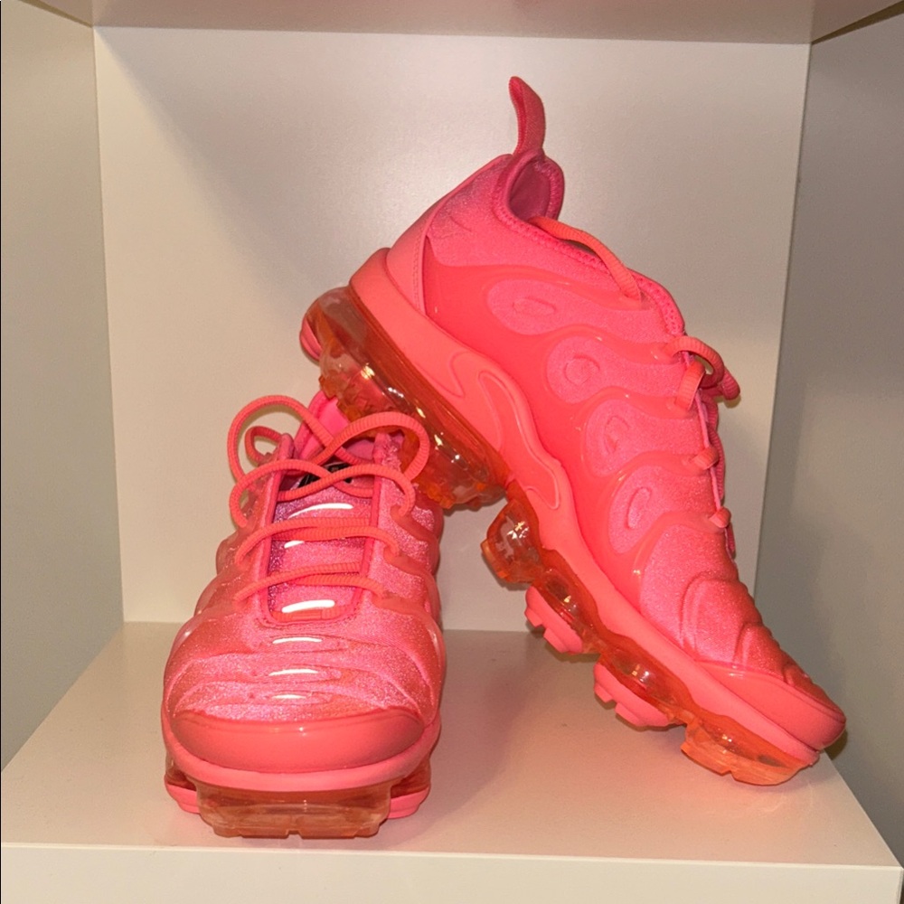 Nike Air Vapormax Plus Sneakers